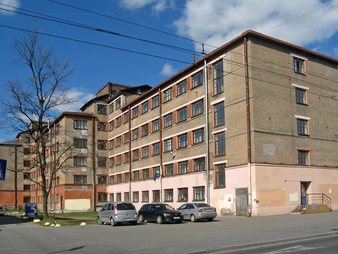 Улица Харченко 16, Жилой корпус)